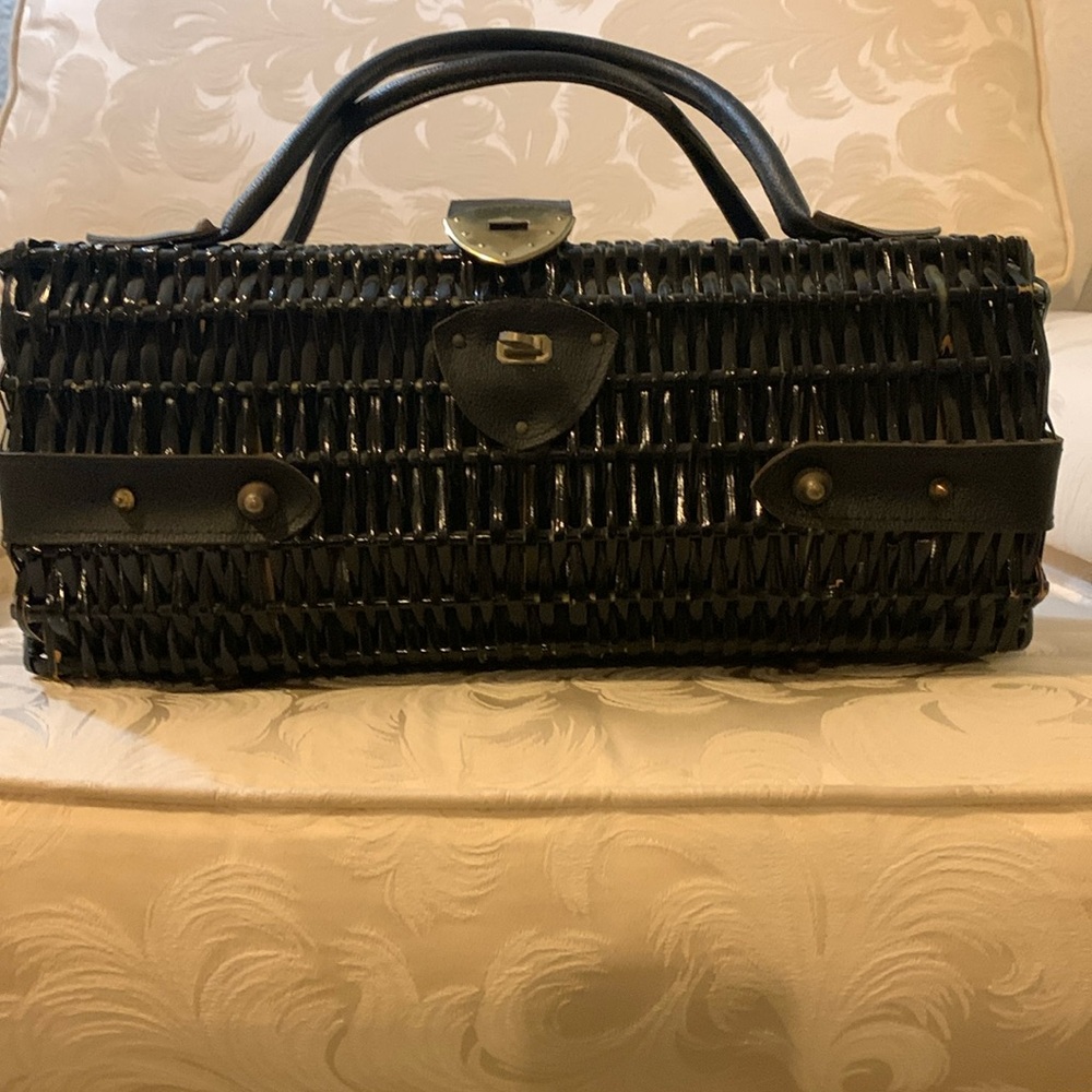 Vintage Wicker Handbag 1940 satchel.